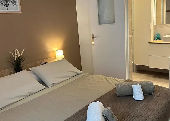 A Sweet Escape For Two Nizza